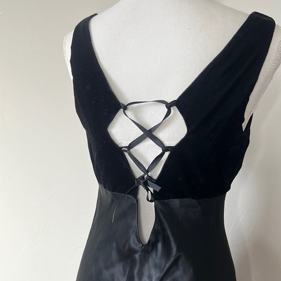 Vintage Rampage Goth Gown - Picture 10 of 14